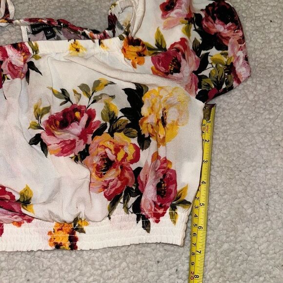 Kendall & Kylie Women’s White Pink Floral Flowy Boho Crop Top Medium NWOT - Picture 7 of 7